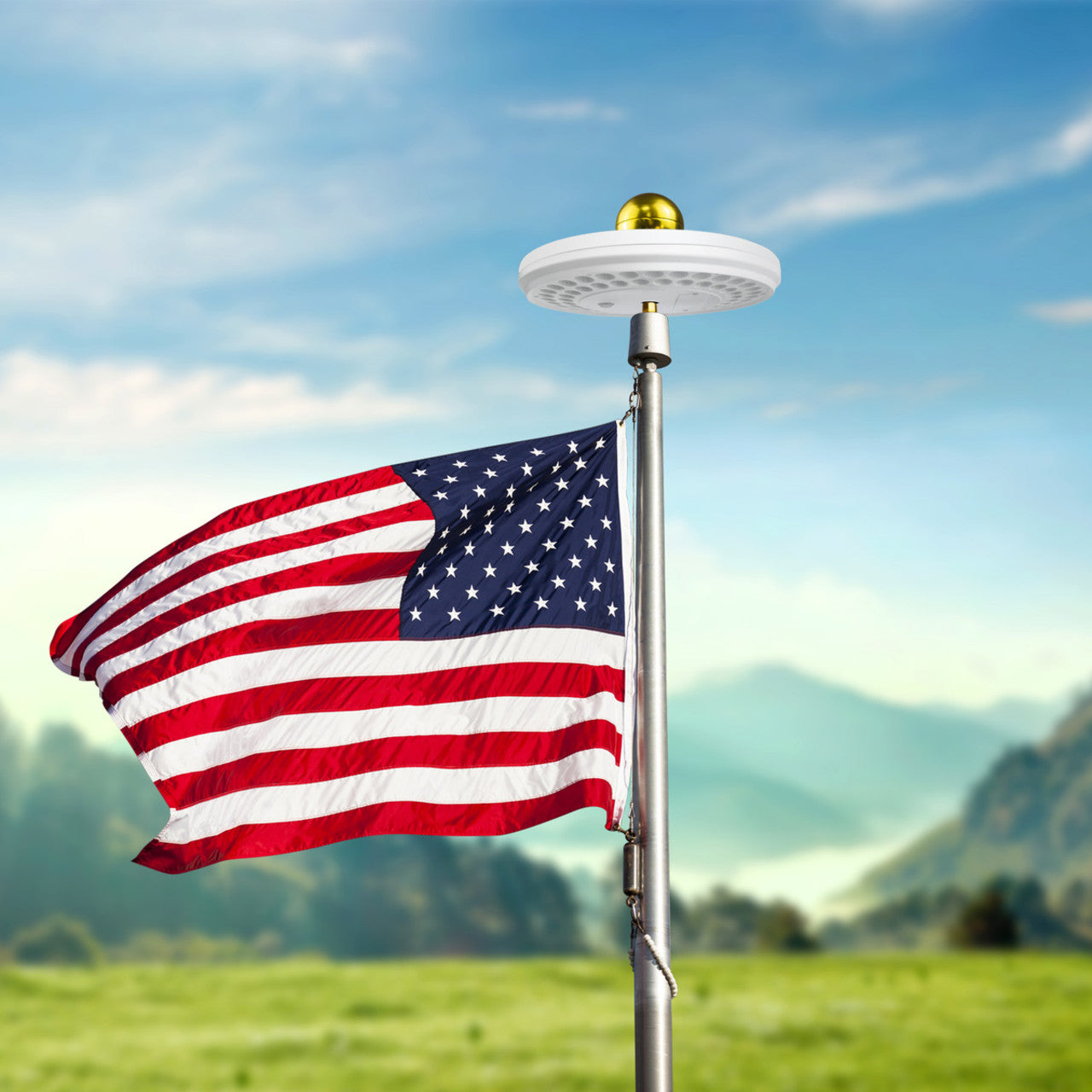 Solar LED Flagtop Pole Light - 420 Lumens - LumeGen