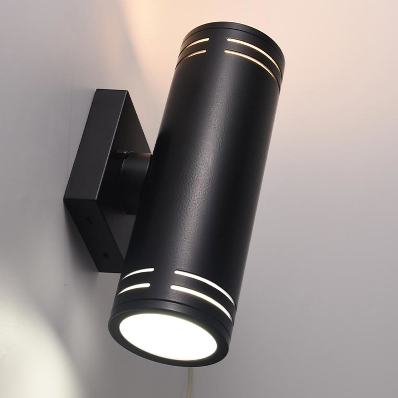 LED Outdoor Up & Down Wall Light - EUDC-31W103sp - 31W - 3000 Lumens - Euri Lighting